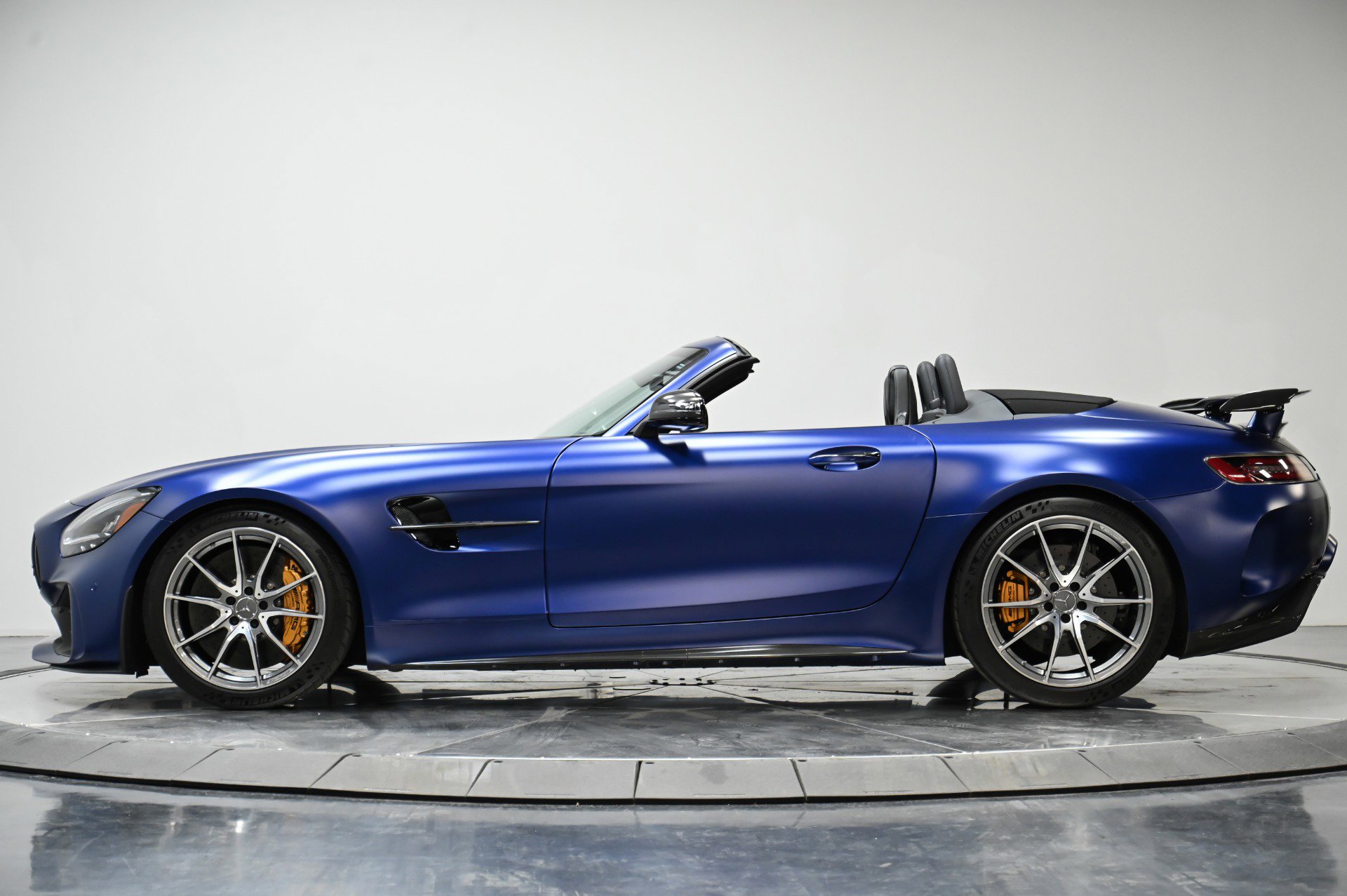 Used 2020 Mercedes-Benz AMG GT R image 16