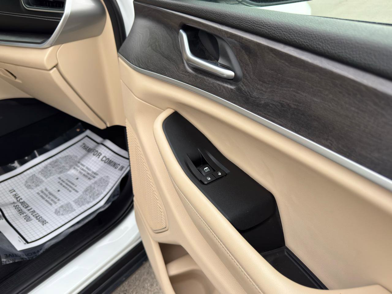 Used 2024 Jeep Grand Cherokee L Limited image 35