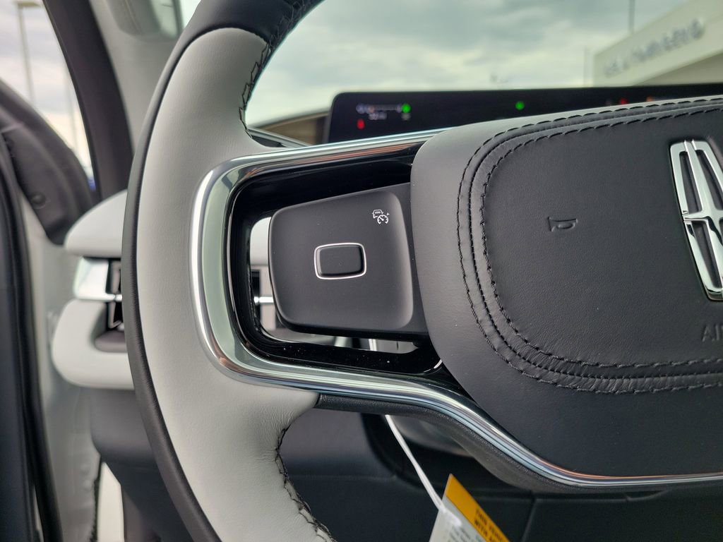 New 2026 Lincoln Navigator L Black Label AWD/4WD image 25