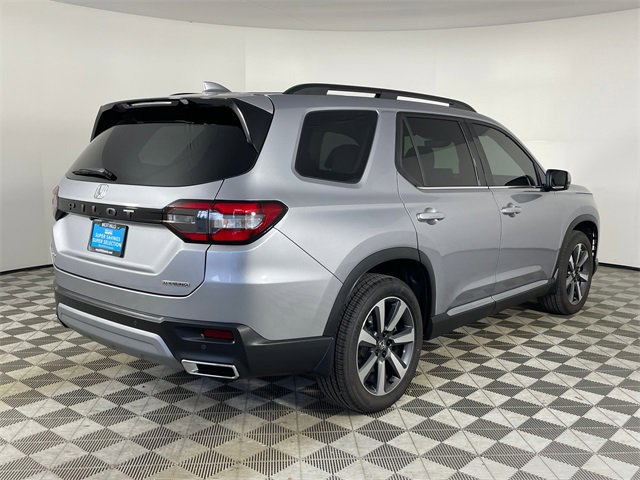Certified 2025 Honda Pilot Touring image 27