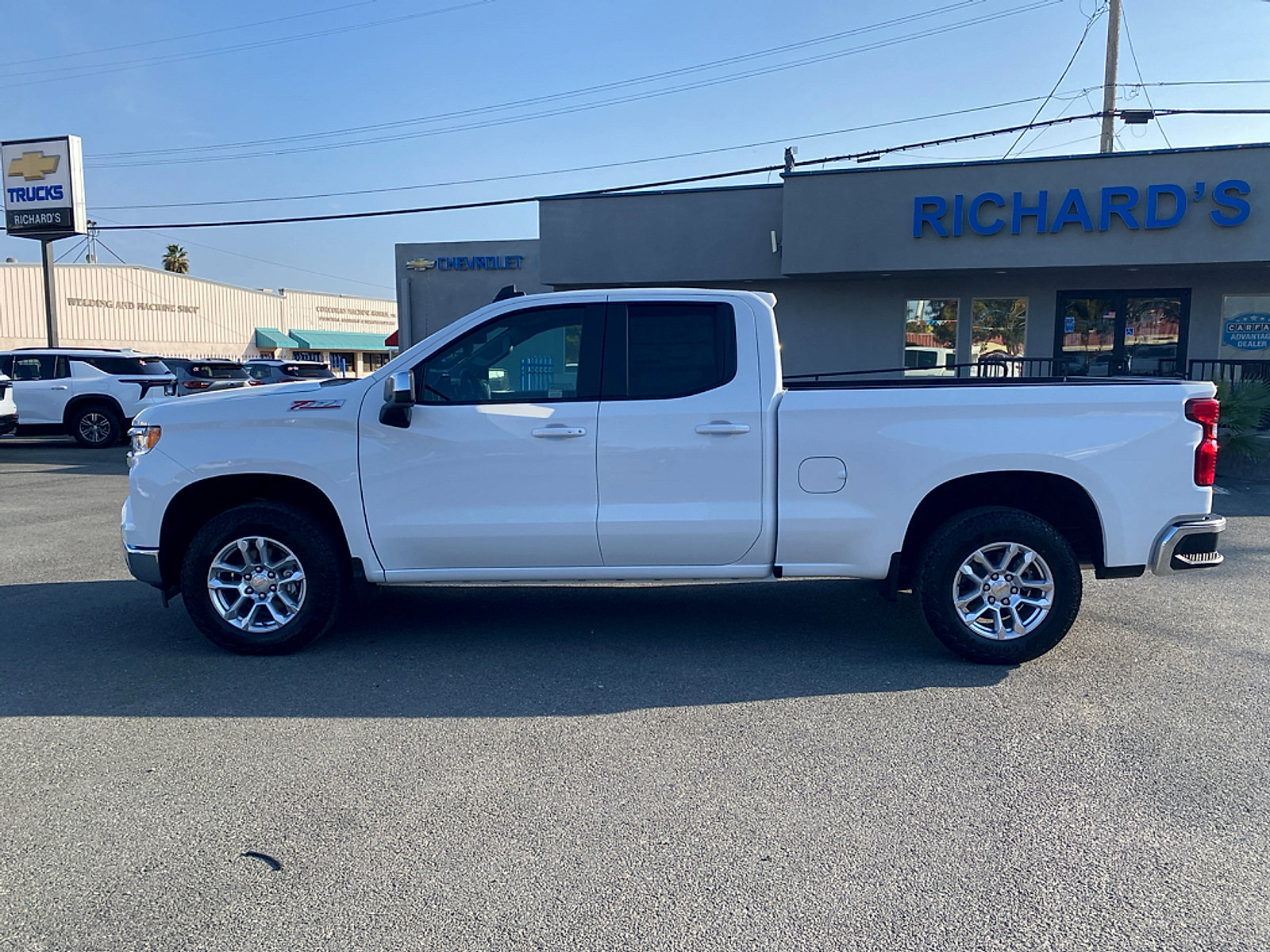 New 2025 Chevrolet Silverado 1500 LT AWD/4WD image 7