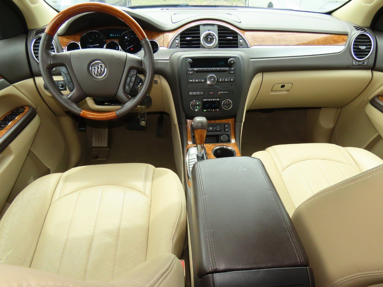 Used 2011 Buick Enclave CXL FWD image 25