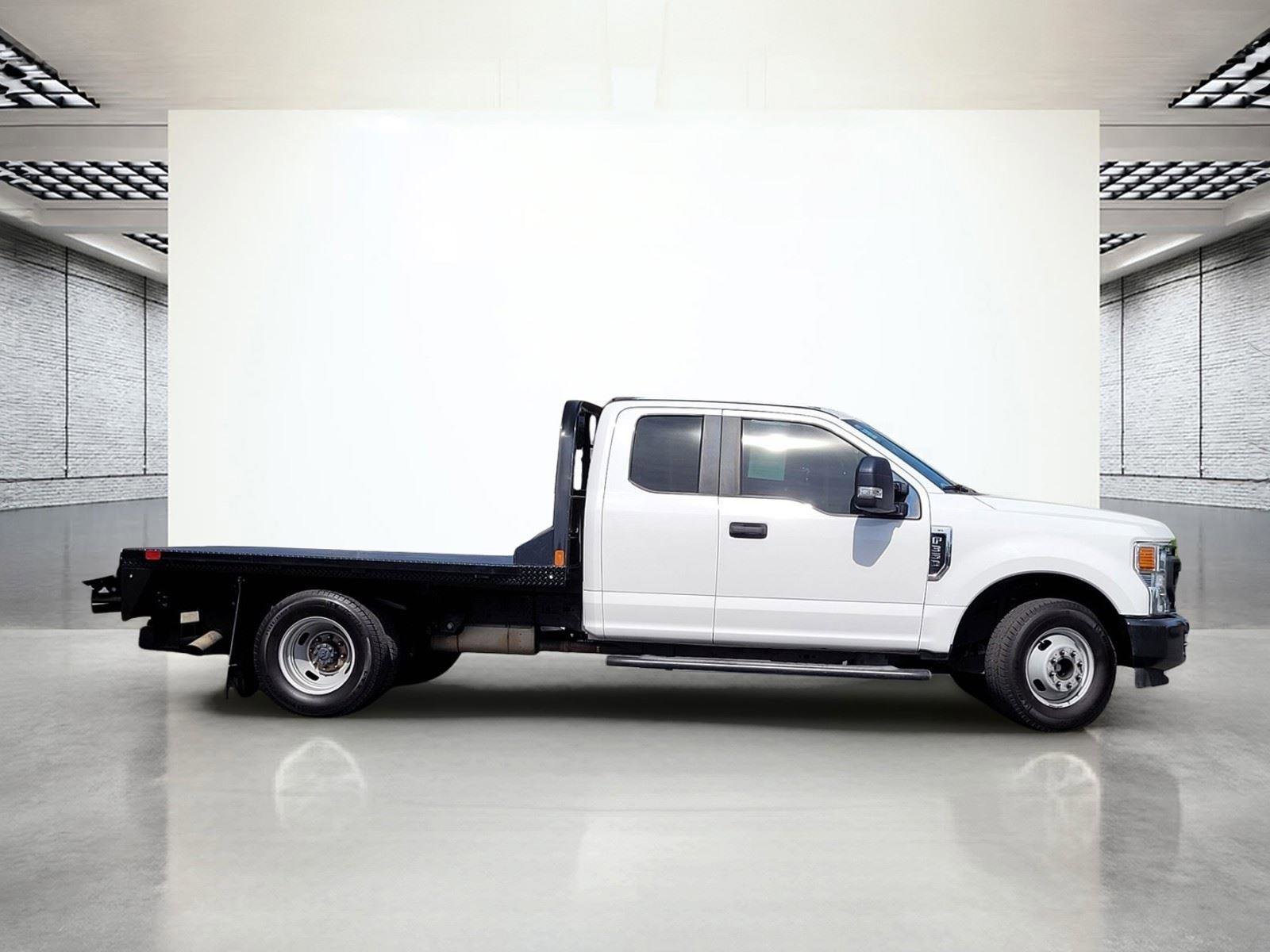 Used 2020 Ford F350 XL w/ Power Equipment Group image 6