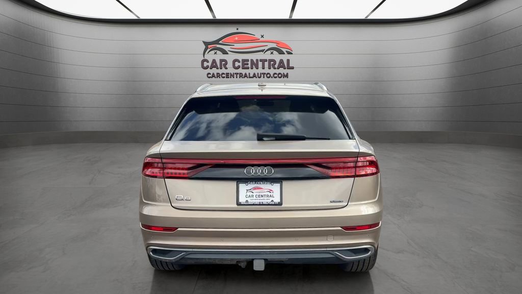Used 2019 Audi Q8 Prestige image 4