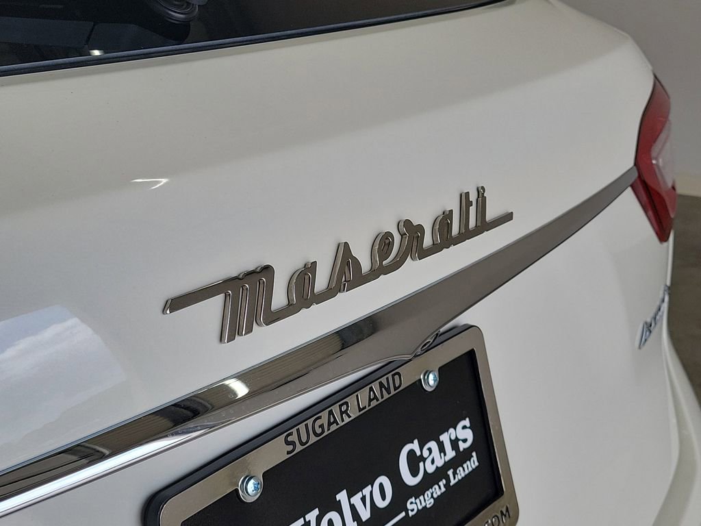 Used 2020 Maserati Levante image 10