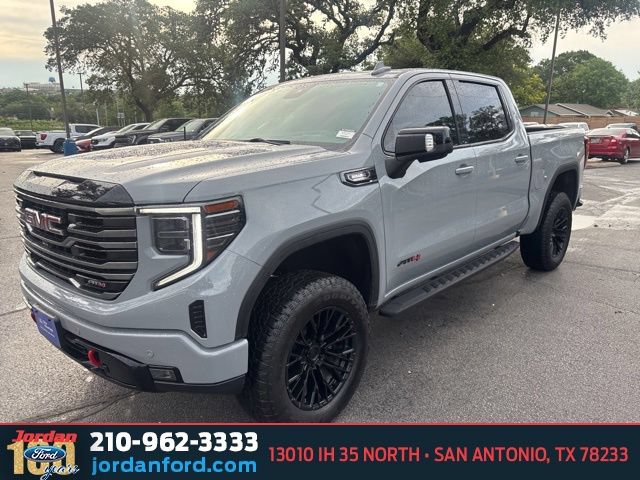 Used 2025 GMC Sierra 1500 AT4 w/ AT4 Premium Package AWD/4WD image 4