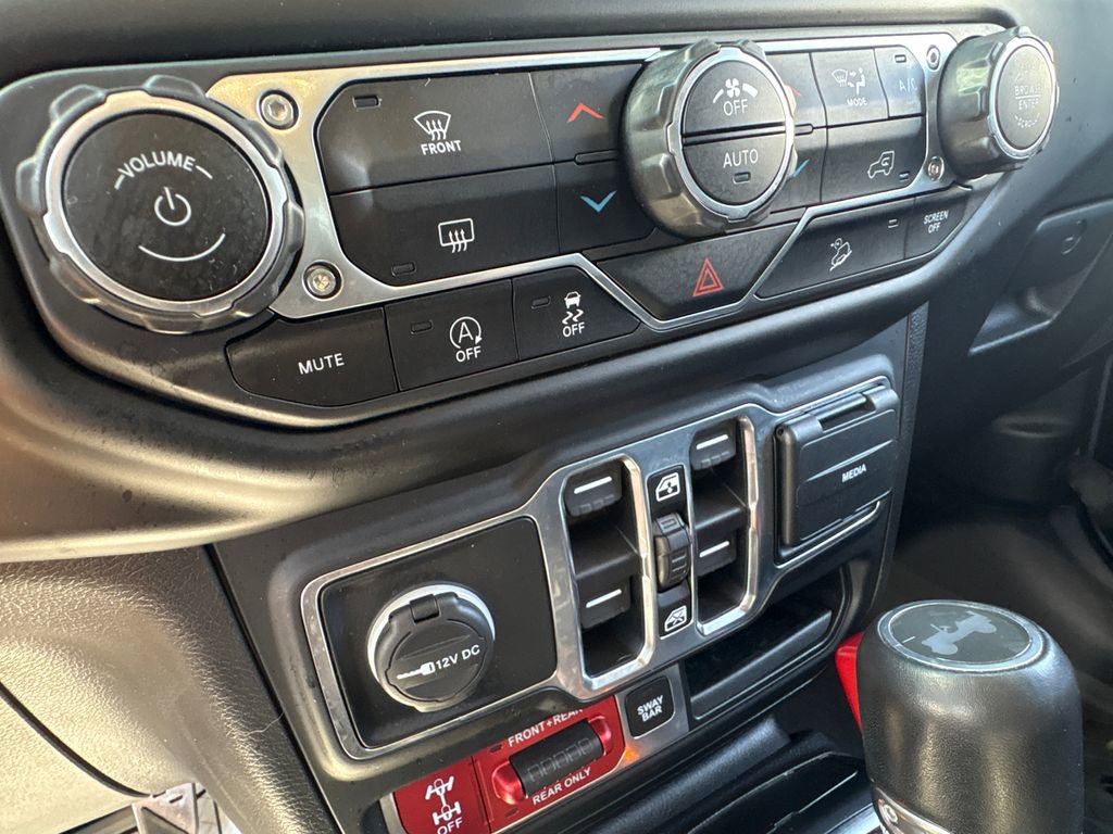 Used 2020 Jeep Wrangler Unlimited Rubicon w/ Dual Top Group image 25