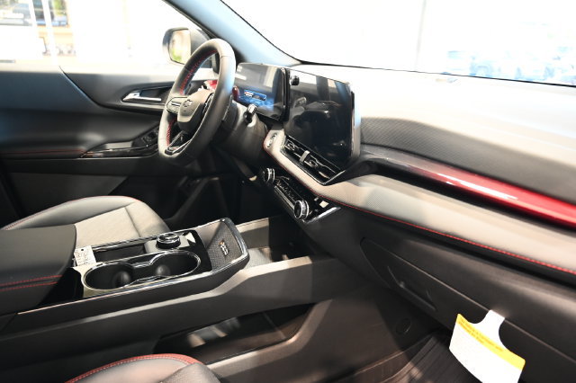 New 2027 Chevrolet Equinox RS w/ LPO, Floor Liner Package FWD image 13