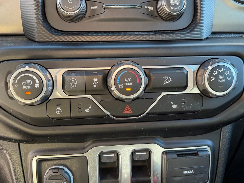 Used 2020 Jeep Wrangler Sport image 21