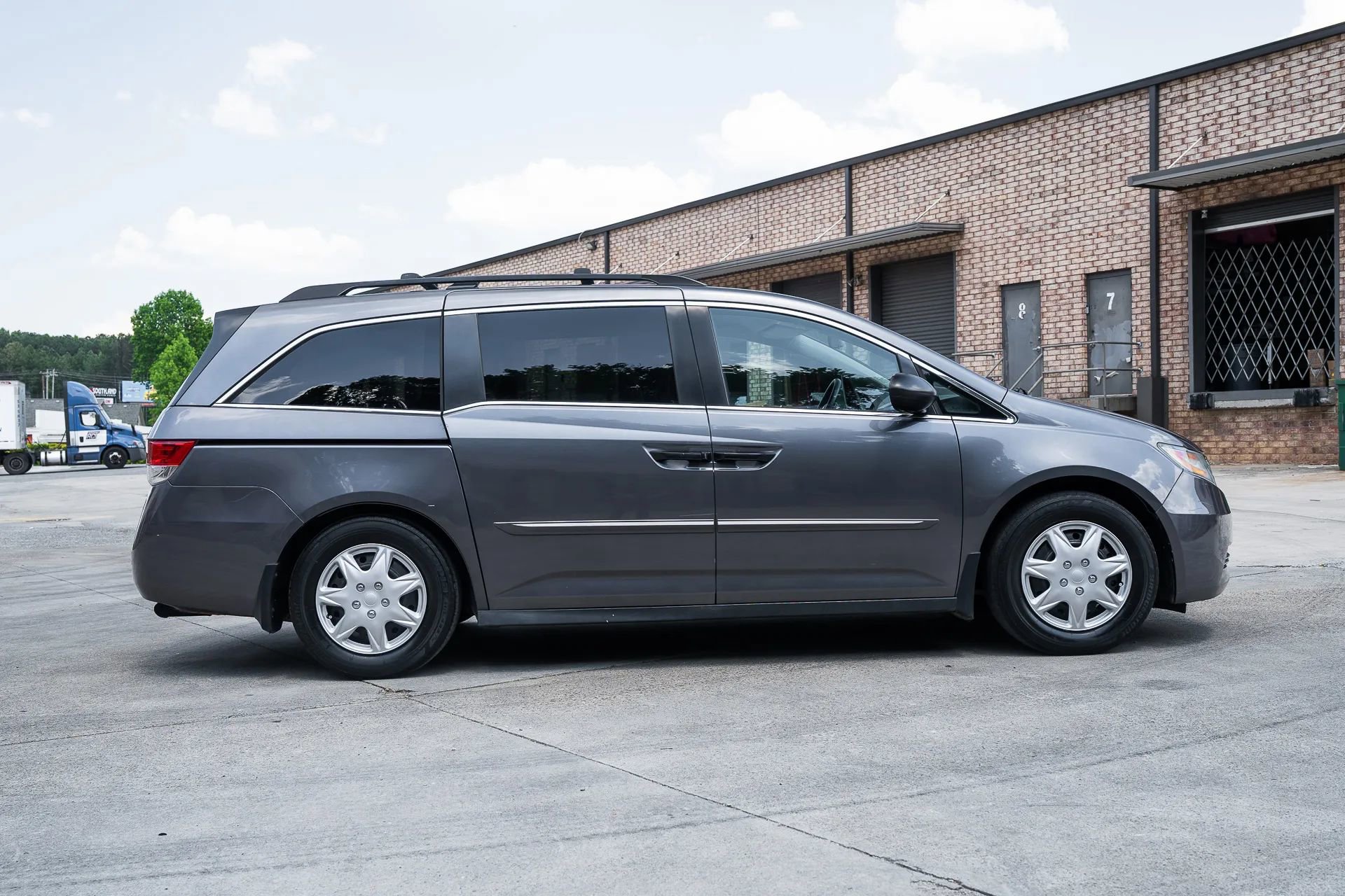 Used 2016 Honda Odyssey LX image 11