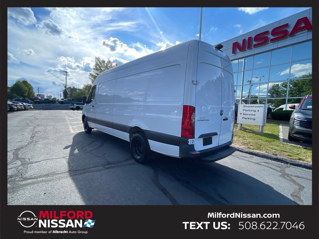 Used 2022 Mercedes-Benz Sprinter 3500 image 3