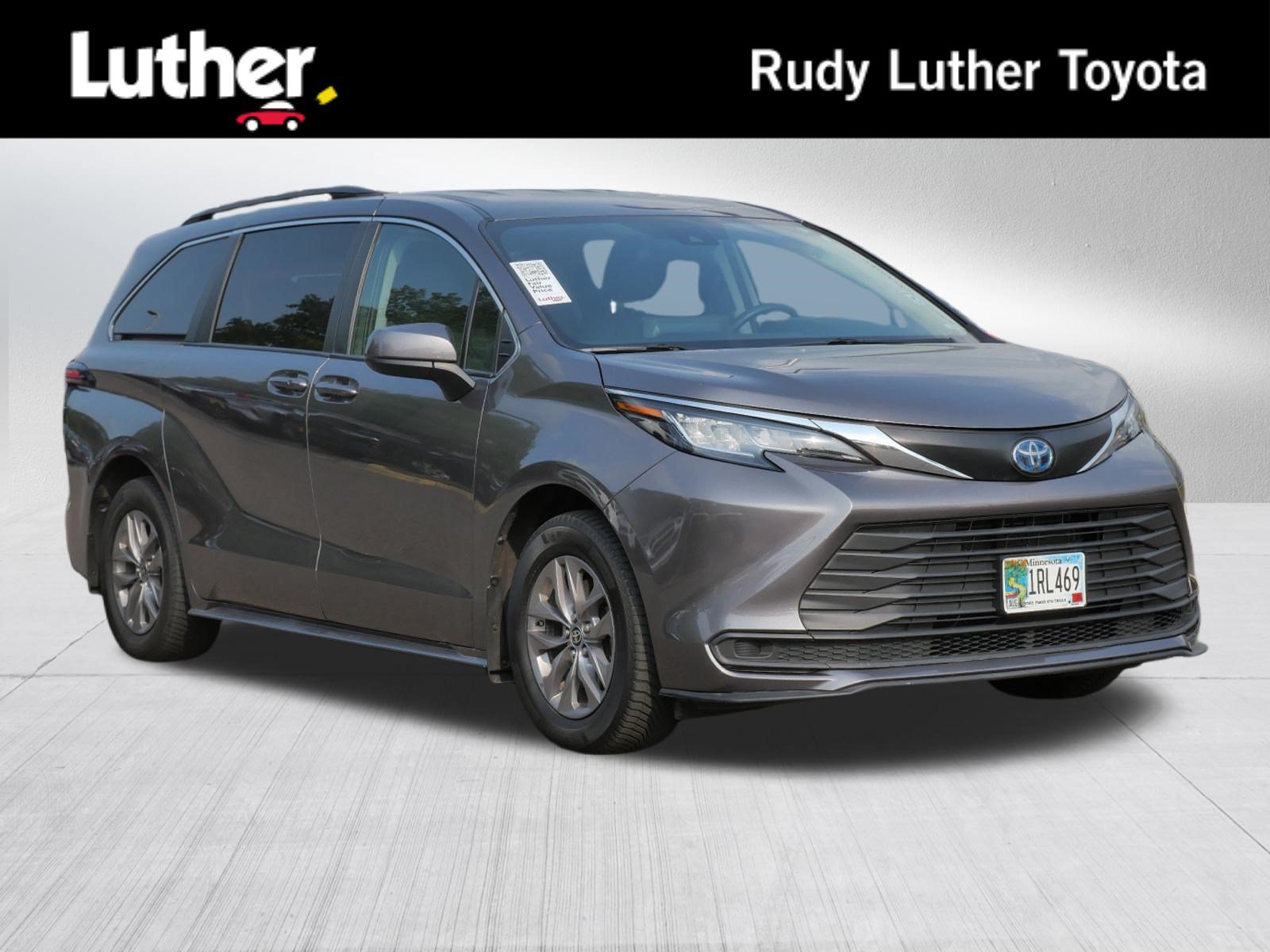 Certified 2021 Toyota Sienna LE AWD/4WD image 1