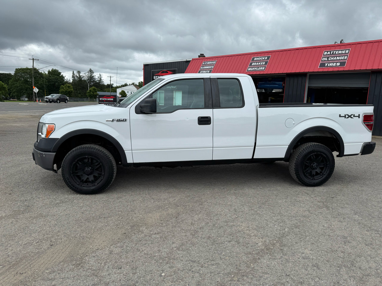 Used 2013 Ford F150 XLT w/ Luxury Equipment Group image 4