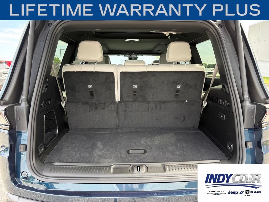 New 2026 Jeep Grand Wagoneer Limited AWD/4WD image 12