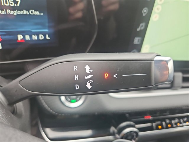 Used 2025 Chevrolet Equinox LT w/ Midnight Edition image 16