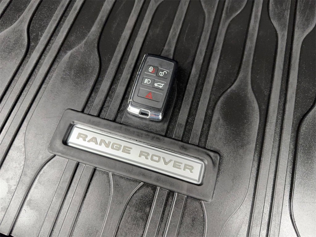 Used 2023 Land Rover Range Rover Evoque SE image 78