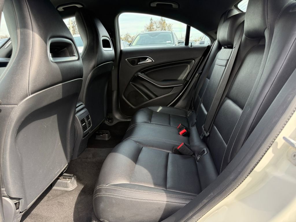 Used 2018 Mercedes-Benz CLA 250 image 22