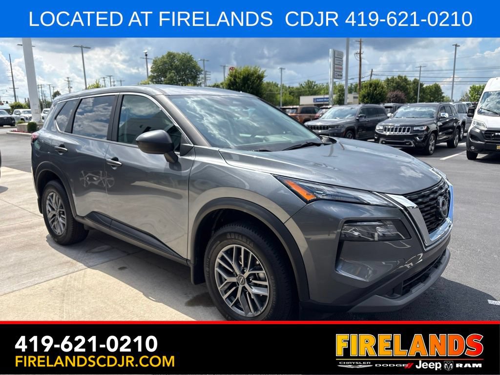 Used 2023 Nissan Rogue S AWD/4WD image 7