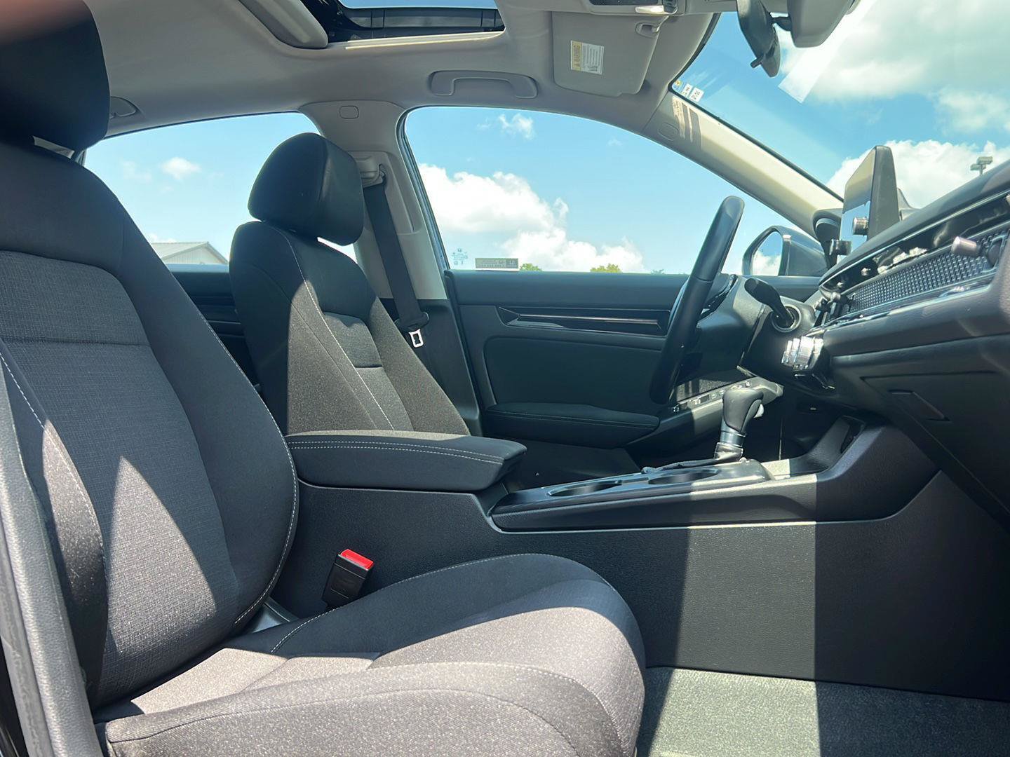 Used 2024 Honda Civic EX image 25