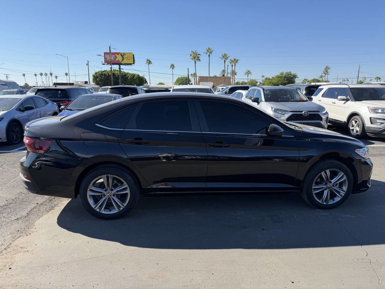 Used 2023 Volkswagen Jetta SE image 13