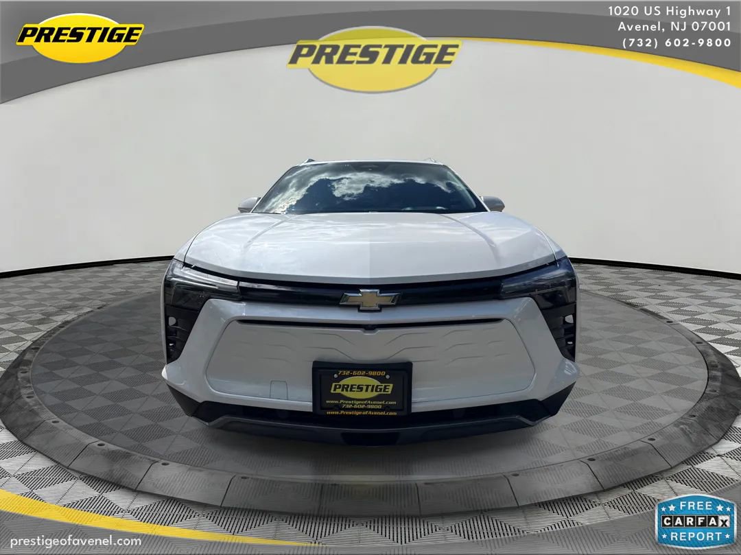 Used 2024 Chevrolet Blazer EV LT AWD/4WD image 2