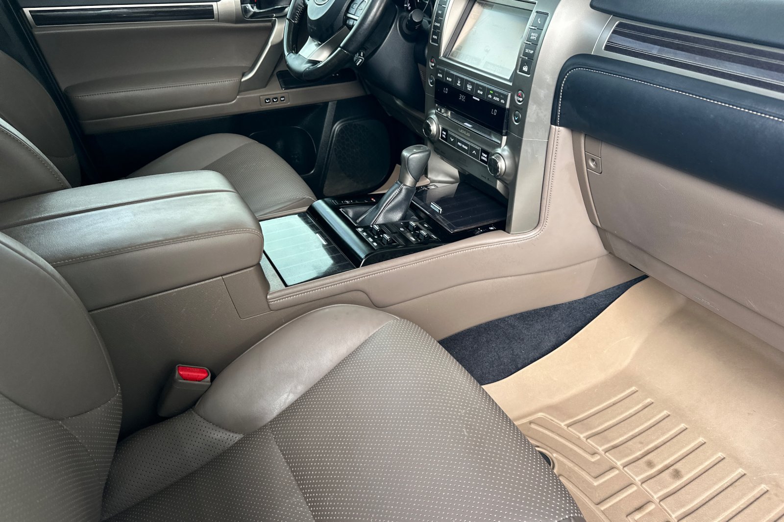 Used 2020 Lexus GX 460 Luxury w/ Accessory Package AWD/4WD image 17