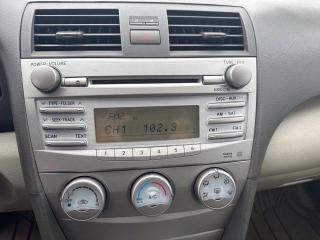 Used 2010 Toyota Camry image 14