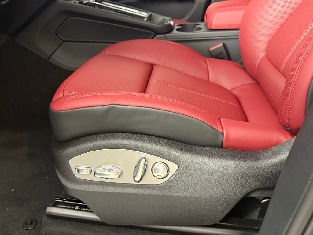 New 2026 Porsche Macan image 29