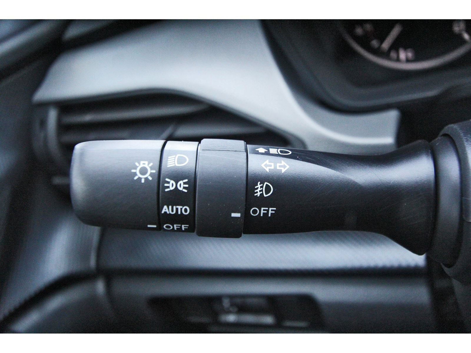 Used 2026 Subaru Crosstrek 2.5i Premium AWD/4WD image 17