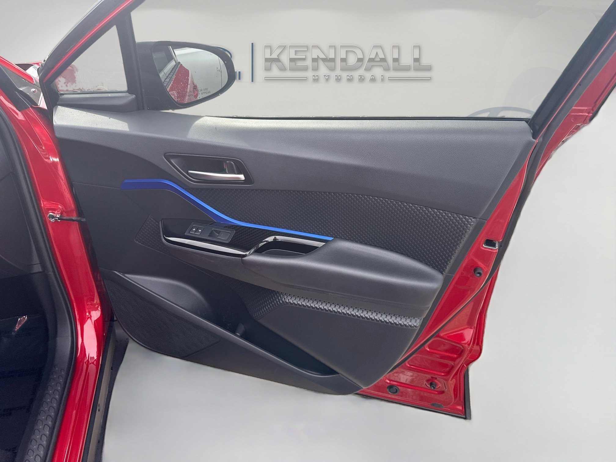 Used 2021 Toyota C-HR XLE FWD image 30