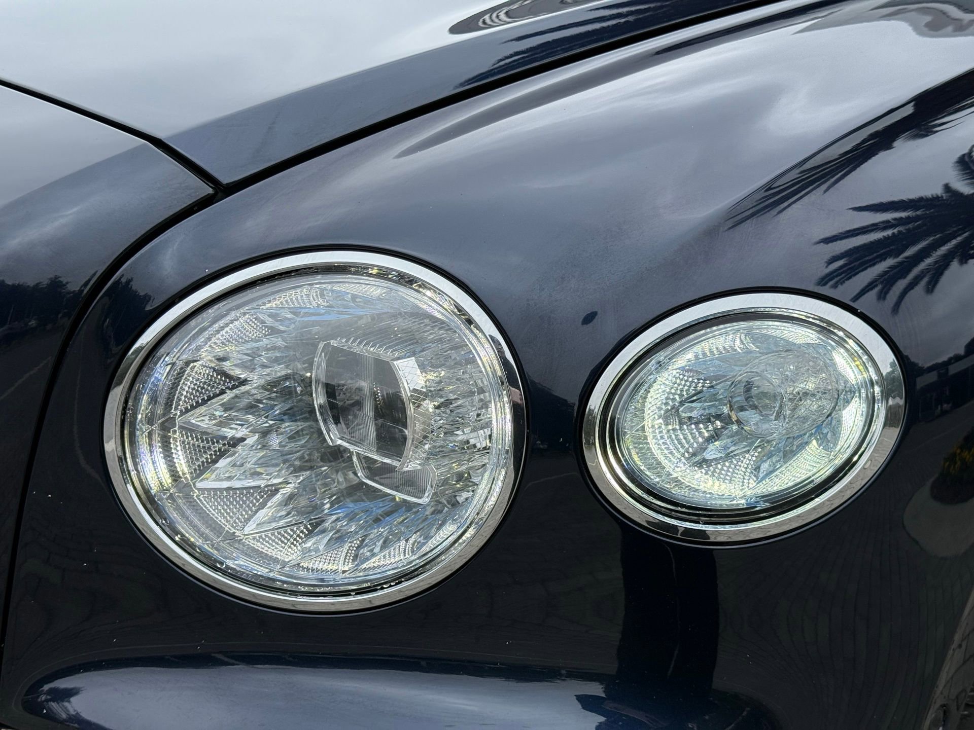 Used 2021 Bentley Flying Spur V8 image 15