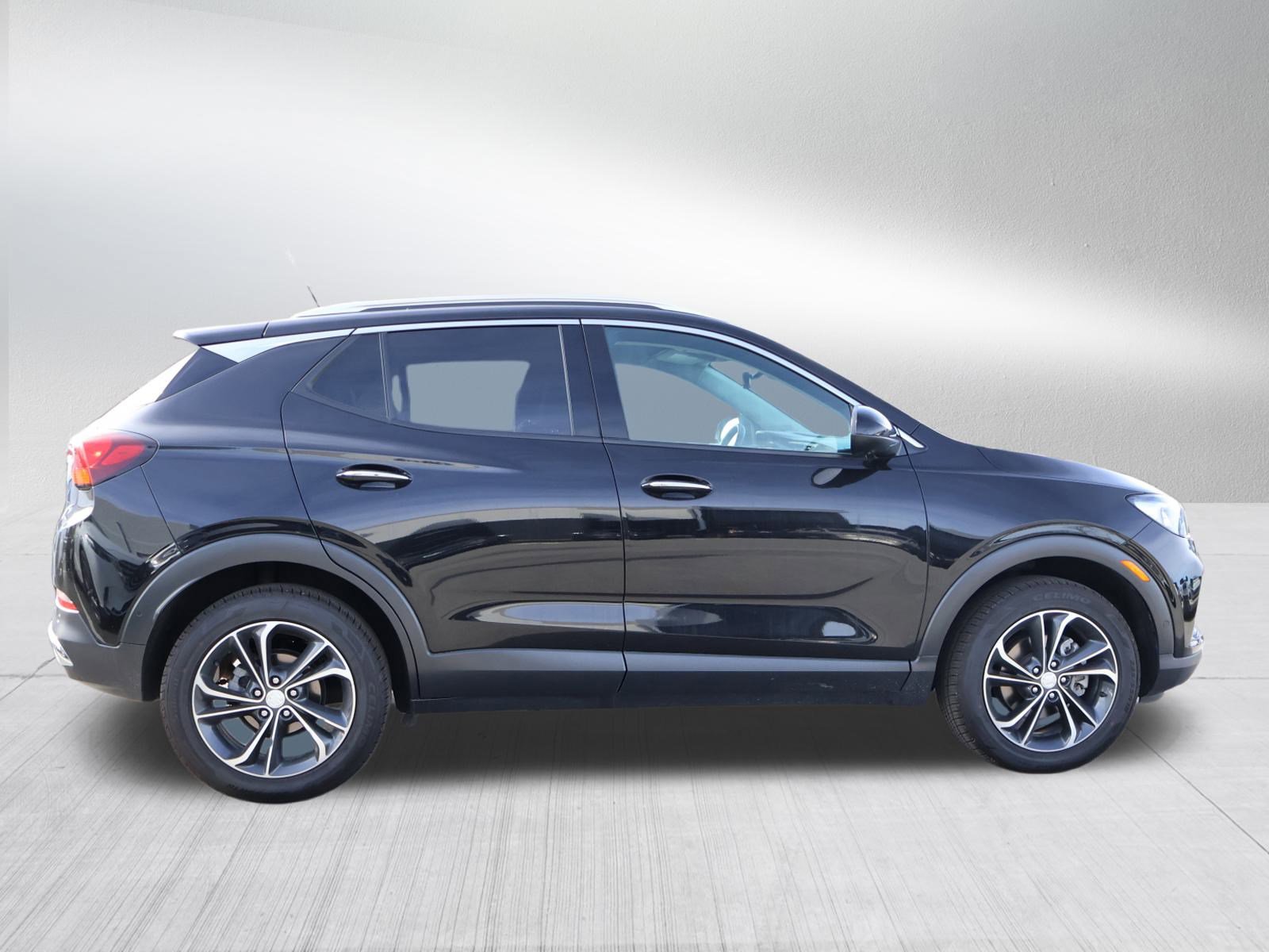 Used 2022 Buick Encore GX Essence w/ Advanced Technology Package image 8