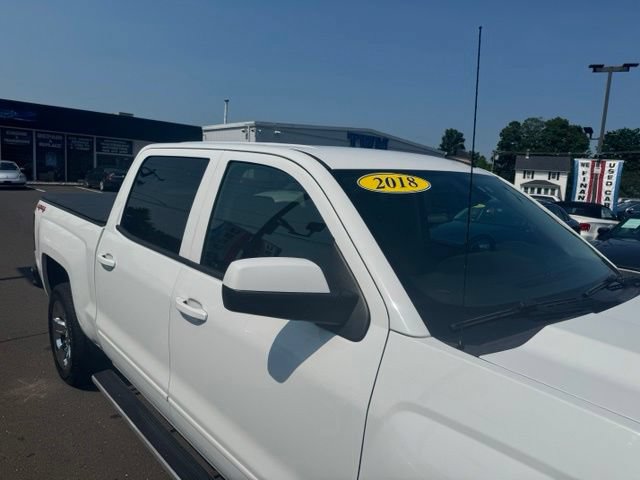 Used 2018 Chevrolet Silverado 1500 LT w/ LT Eassist Package AWD/4WD image 10