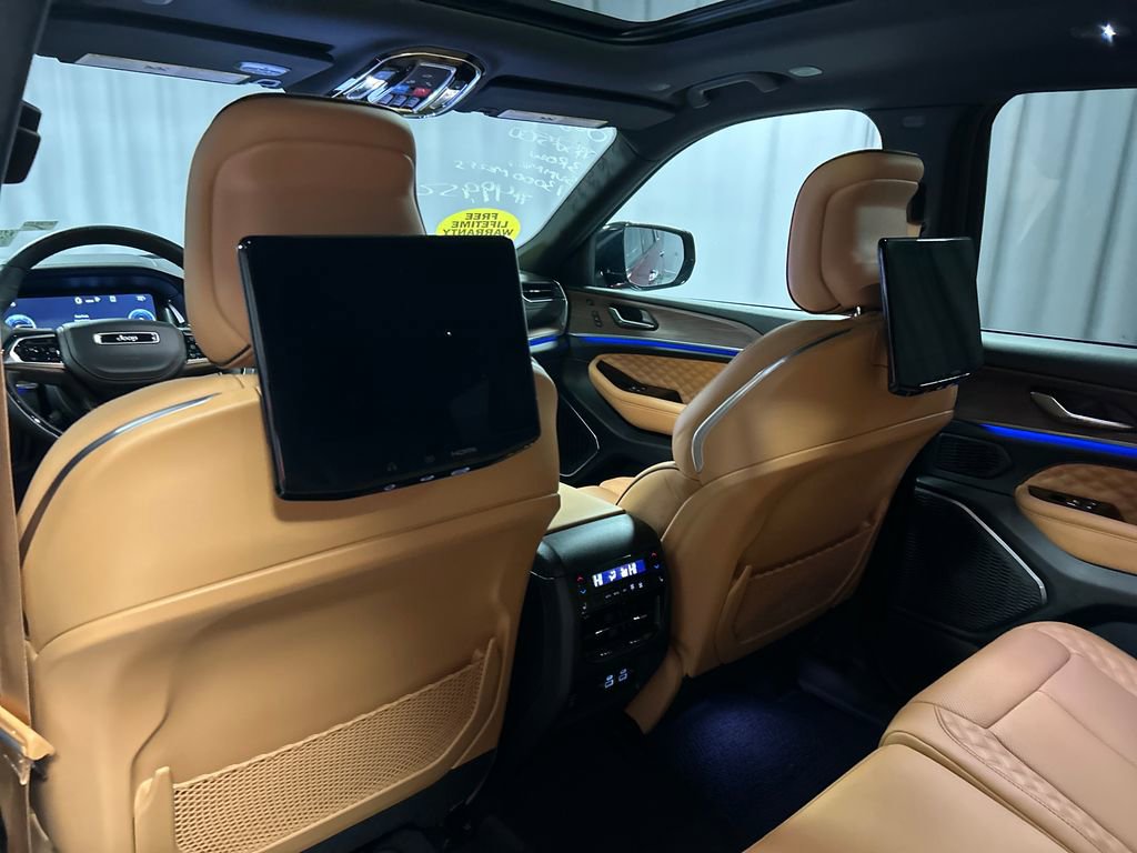 Used 2024 Jeep Grand Cherokee L Summit w/ Rear Seat Video Group I AWD/4WD image 25