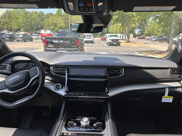 New 2026 Jeep Grand Wagoneer Limited AWD/4WD image 24
