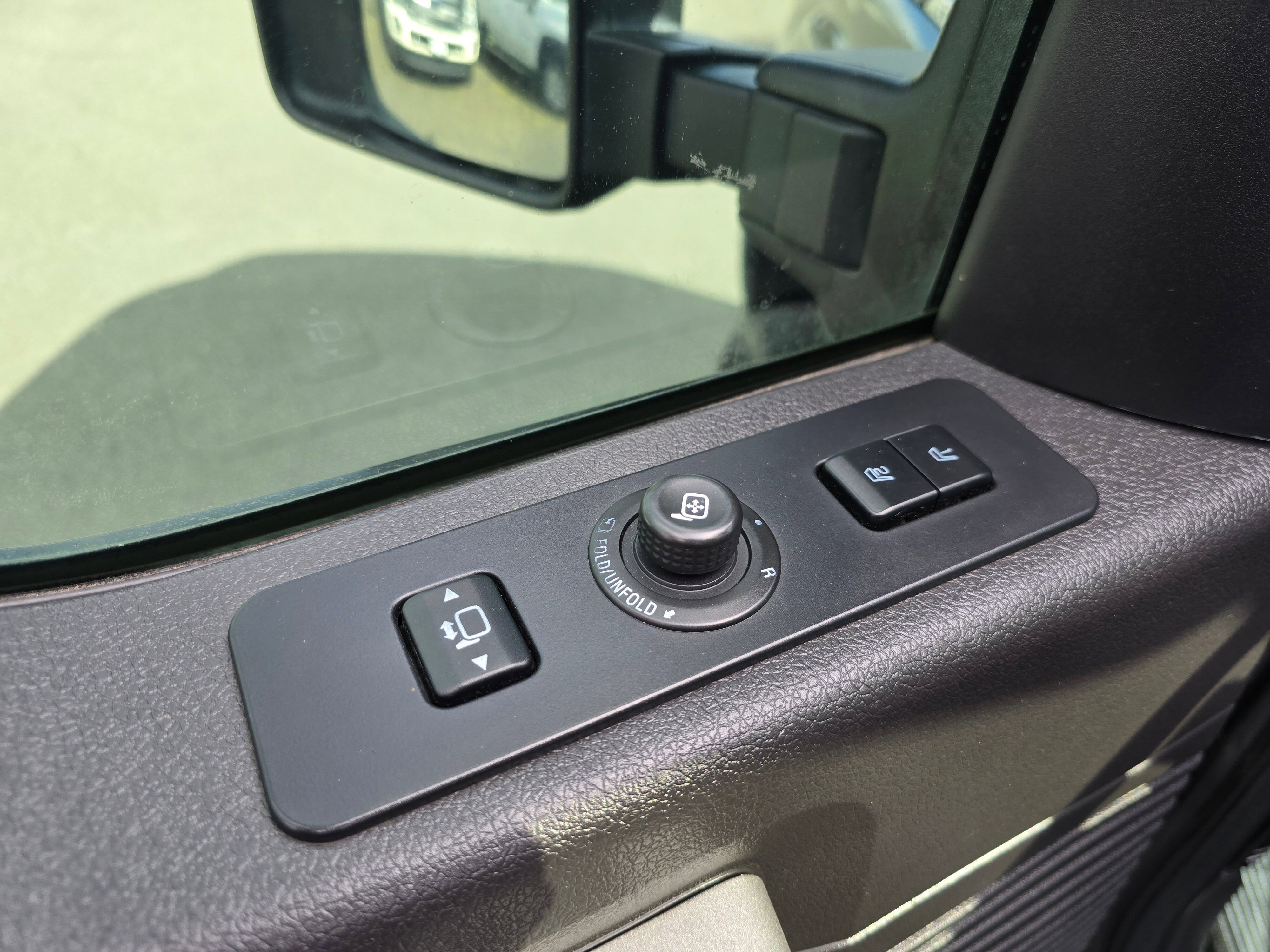 Used 2016 Ford F250 Lariat w/ Lariat Ultimate Package image 26