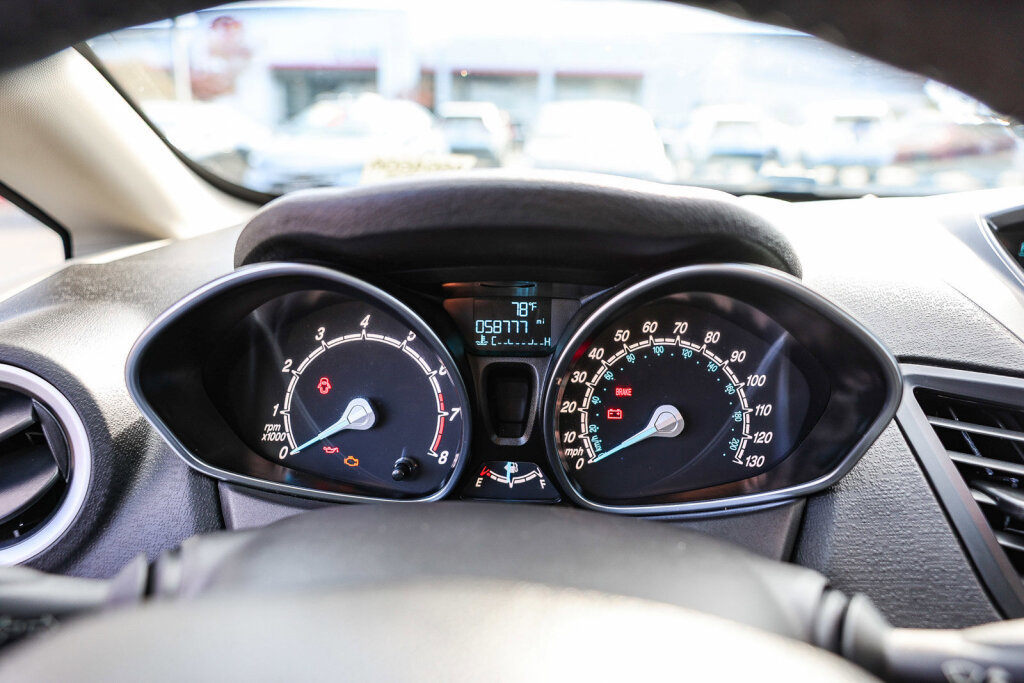 Used 2016 Ford Fiesta SE image 12