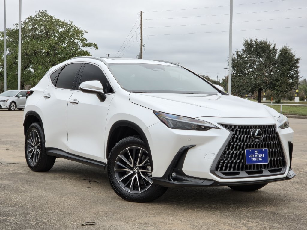 Used 2024 Lexus NX 250 FWD image 2