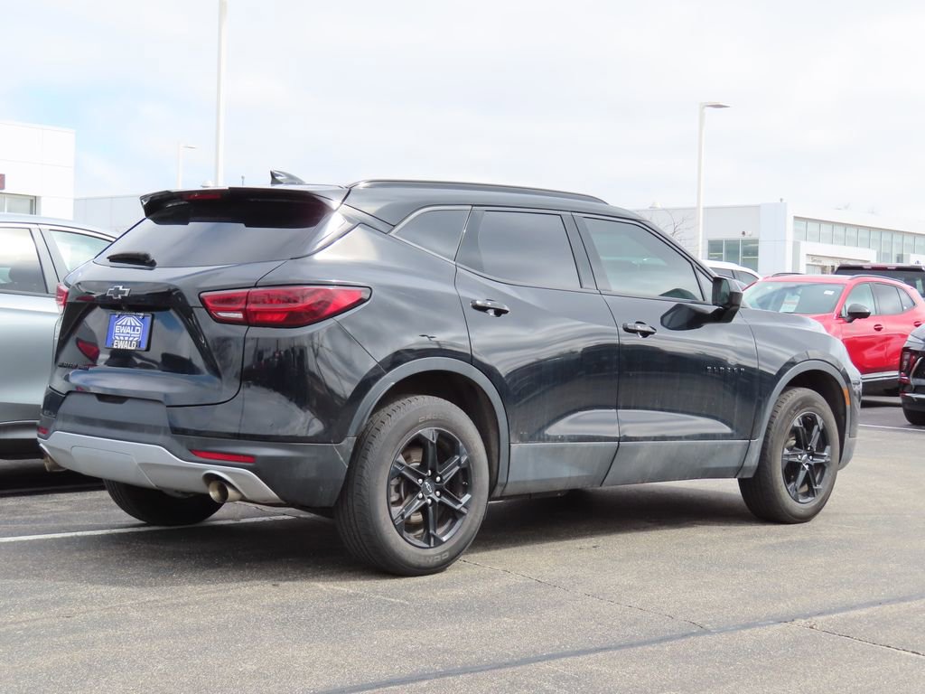 Used 2024 Chevrolet Blazer LT w/ Convenience Package AWD/4WD image 3