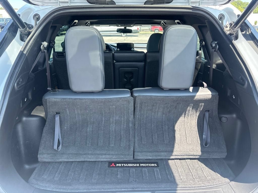 Used 2022 Mitsubishi Outlander SEL AWD/4WD image 18