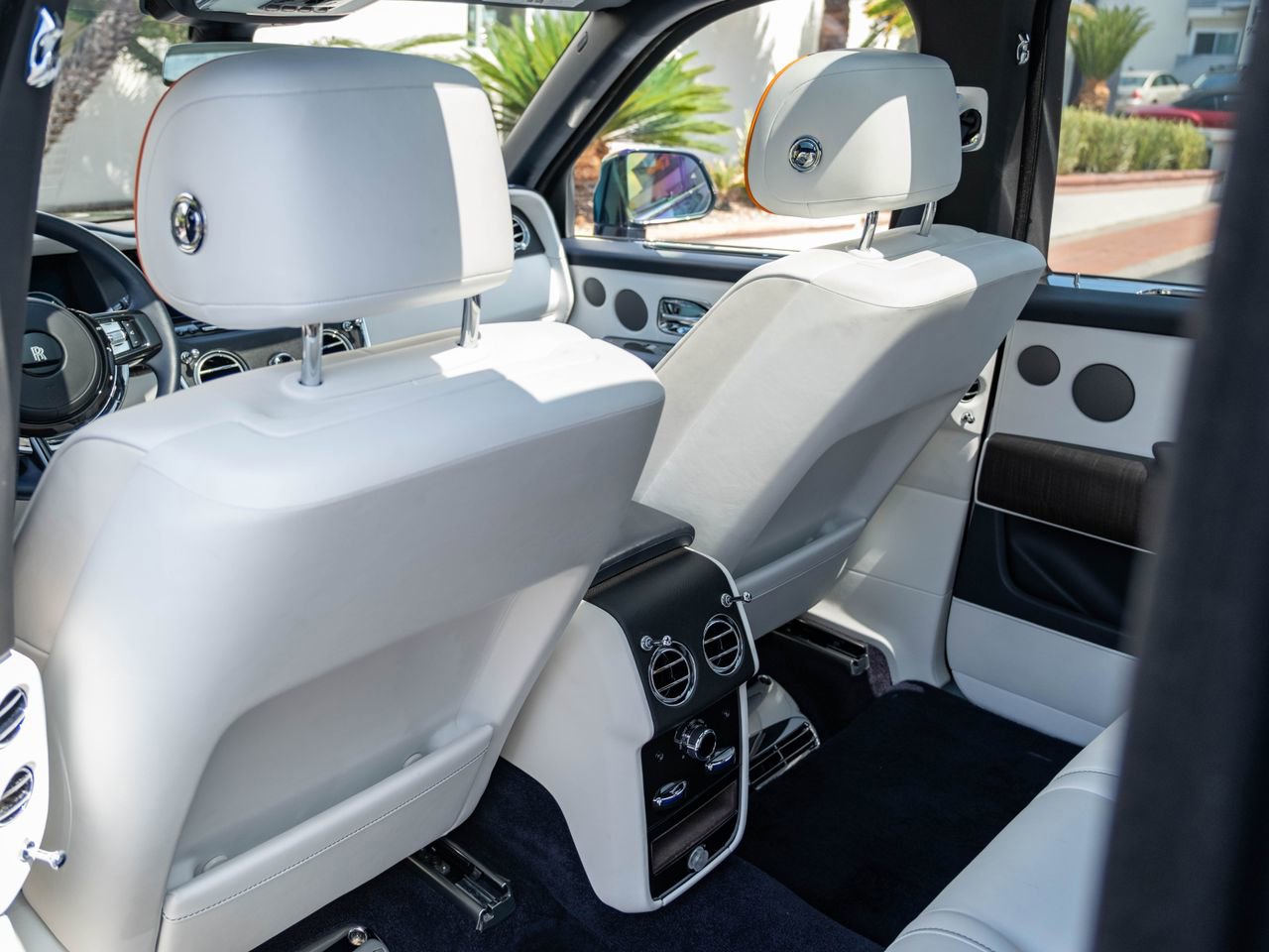 Certified 2019 Rolls-Royce Cullinan image 30