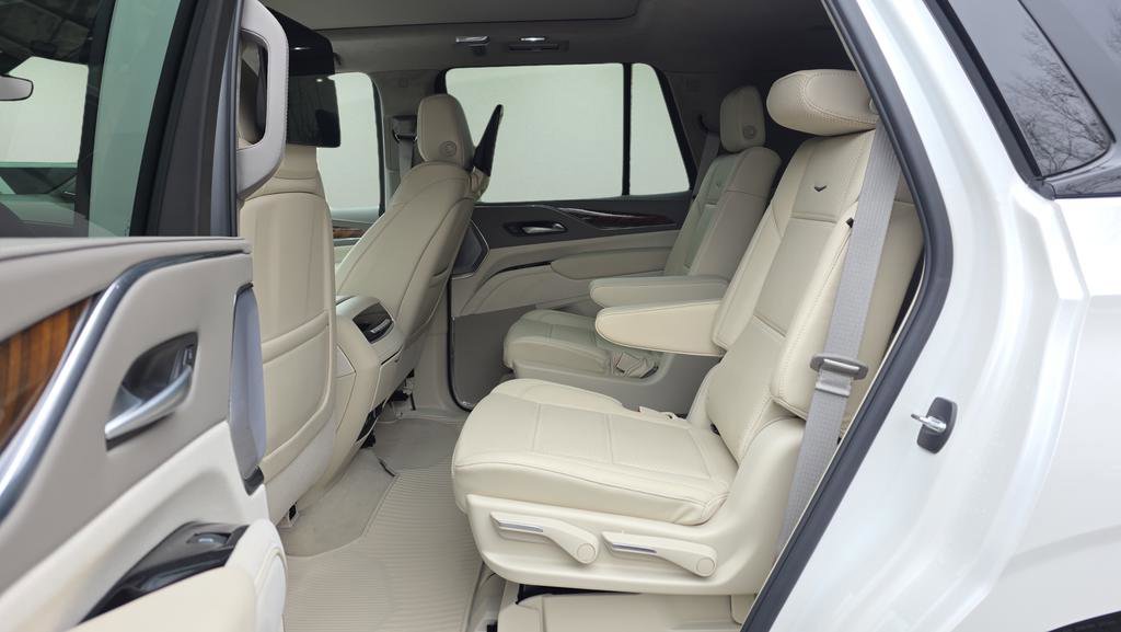 Certified 2024 Cadillac Escalade Sport Platinum w/ Heavy-Duty Trailer Package image 21