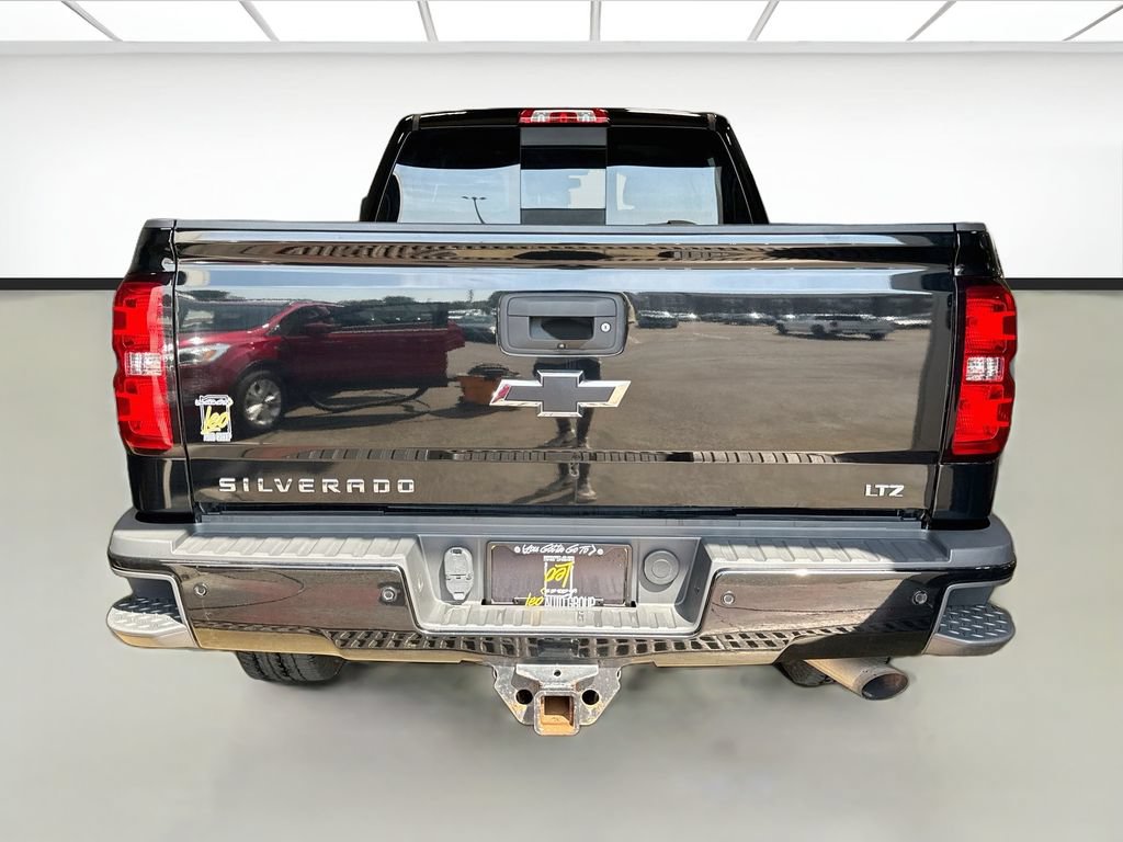 Used 2019 Chevrolet Silverado 2500 LTZ w/ Midnight Edition AWD/4WD image 6
