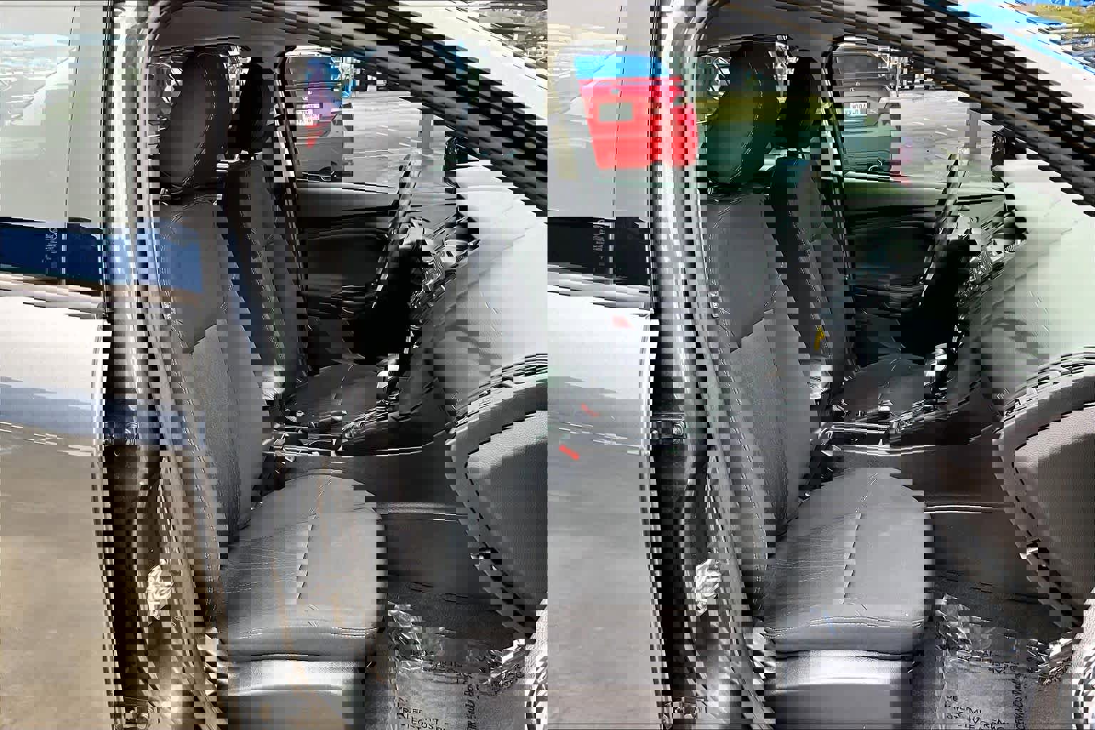 Used 2017 Ford Focus SE image 9