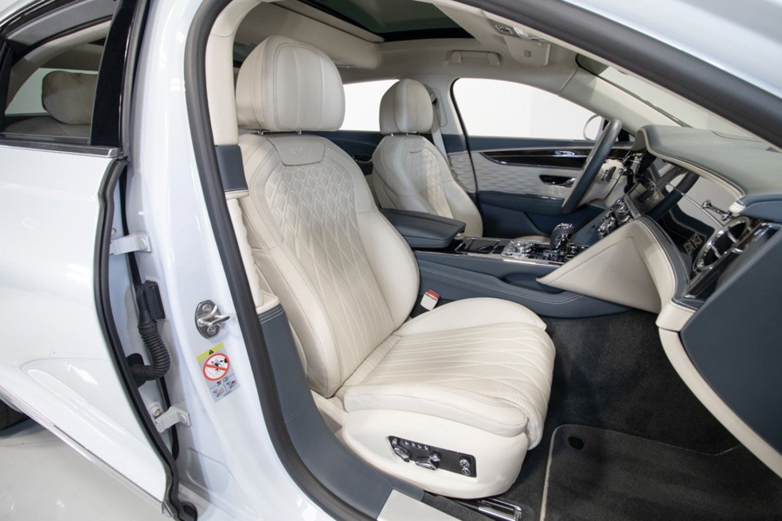 Used 2020 Bentley Flying Spur W12 w/ First Edition Specification image 58