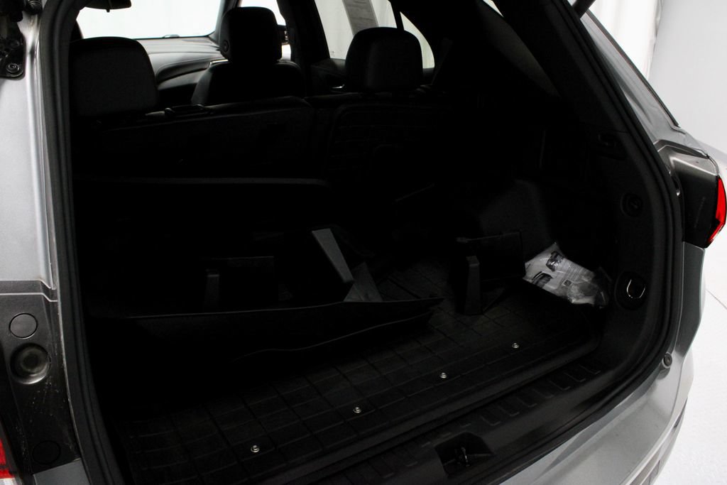 Used 2024 Chevrolet Equinox RS w/ RS Leather Package AWD/4WD image 12