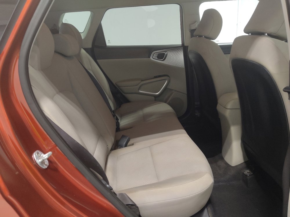 Used 2020 Kia Soul LX image 19