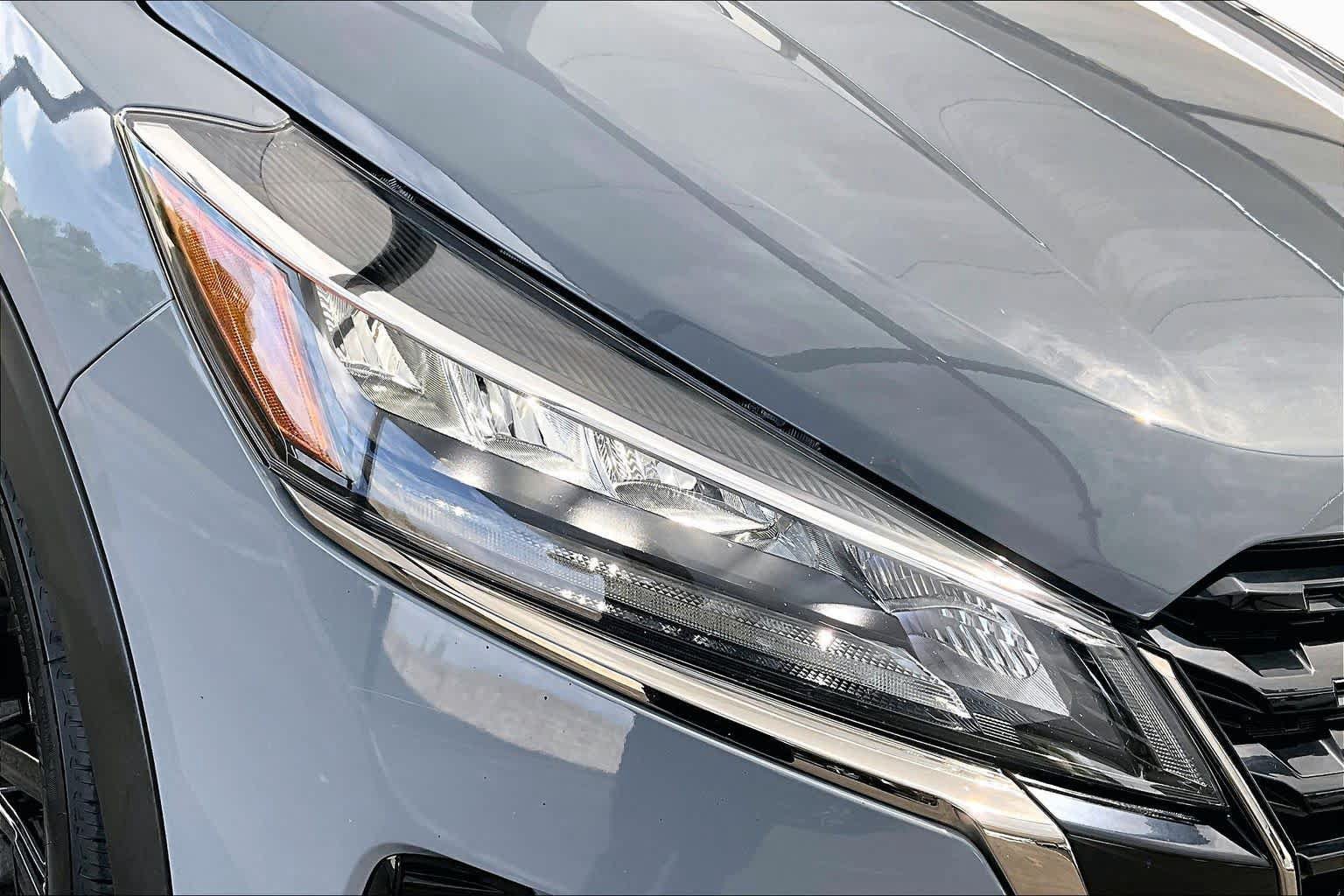 Certified 2024 Nissan Kicks SR w/ SR Premium Package FWD image 27