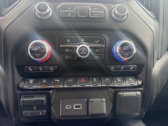 Used 2023 GMC Sierra 3500 Denali w/ Denali Ultimate Package image 9