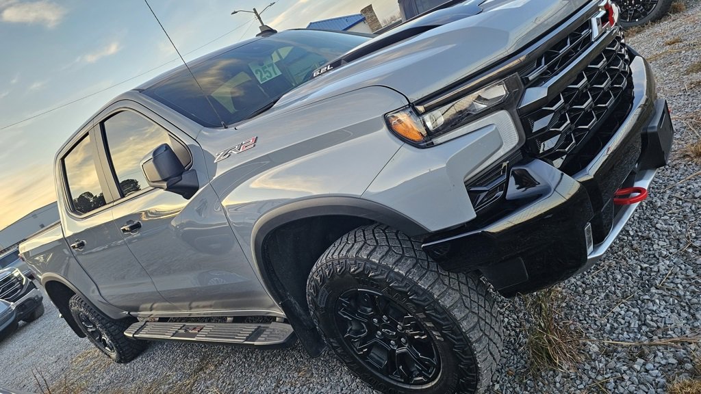 Used 2024 Chevrolet Silverado 1500 ZR2 w/ Technology Package image 3